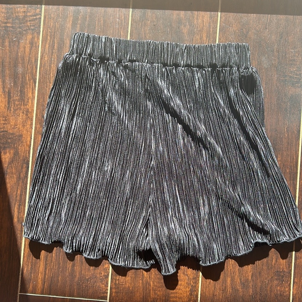 Crinkle relaxed fit shorts